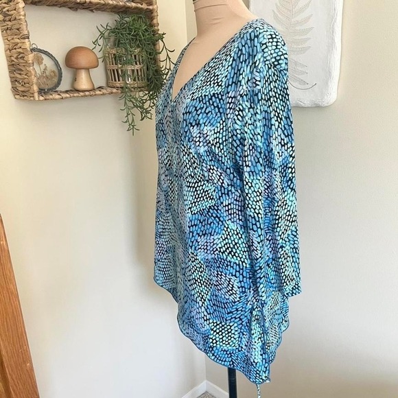 Y2K Style & Co Asymmetrical Blue Patterned Blouse - Picture 2 of 6